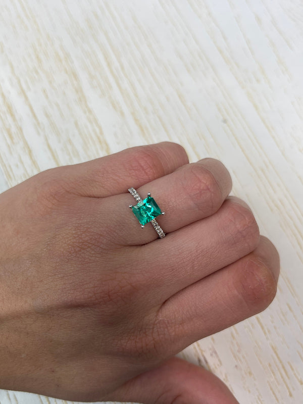 1.66 Carat RARE Certified Butterly Effect/Drop of Oil Muzo Green Natural Loose Colombian Emerald