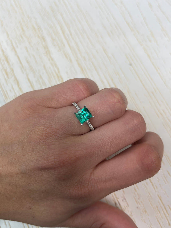 1.66 Carat RARE Certified Butterly Effect/Drop of Oil Muzo Green Natural Loose Colombian Emerald