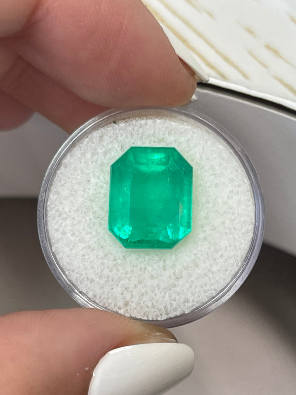 8.46 Carat 13x11 Classic Green Emerald Cut Loose Colombian Emerald-Emerald Cut