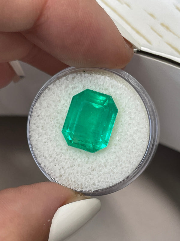 8.46 Carat 13x11 Classic Green Emerald Cut Loose Colombian Emerald-Emerald Cut