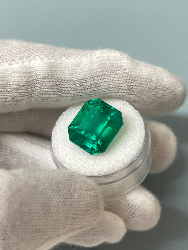 Large 12.81 Carat GRS Minor Oil Vivid Green Colombian Emerald-Loose