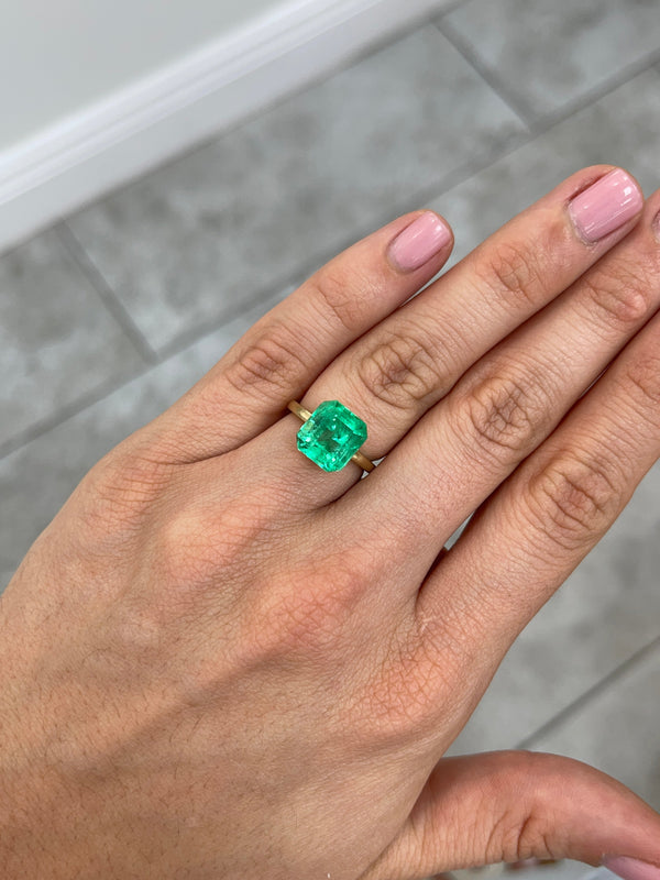 5.29 Carat 10.5x10 Vibrant Loose Colombian Emerald-Asscher Cut