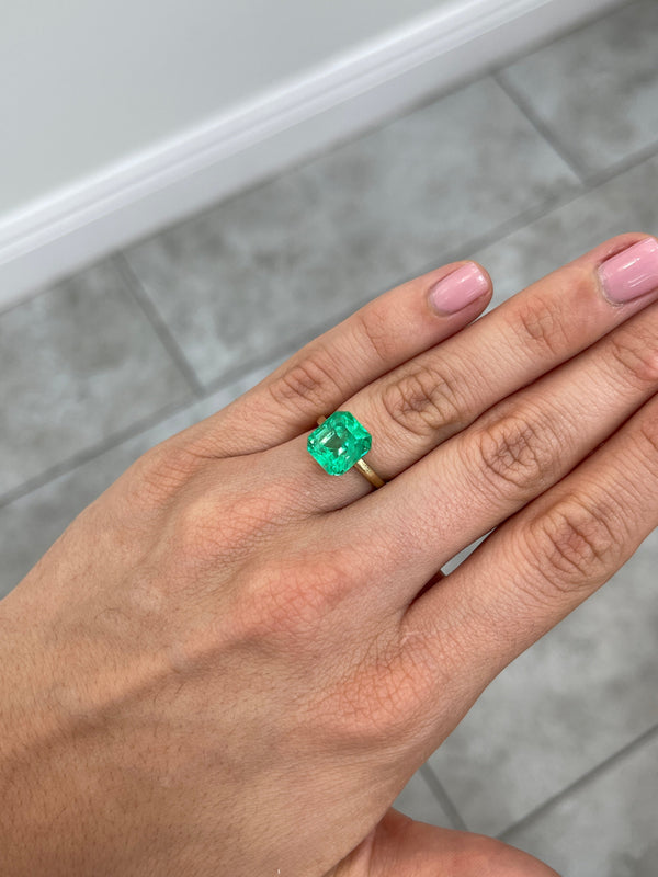5.29 Carat 10.5x10 Vibrant Loose Colombian Emerald-Asscher Cut