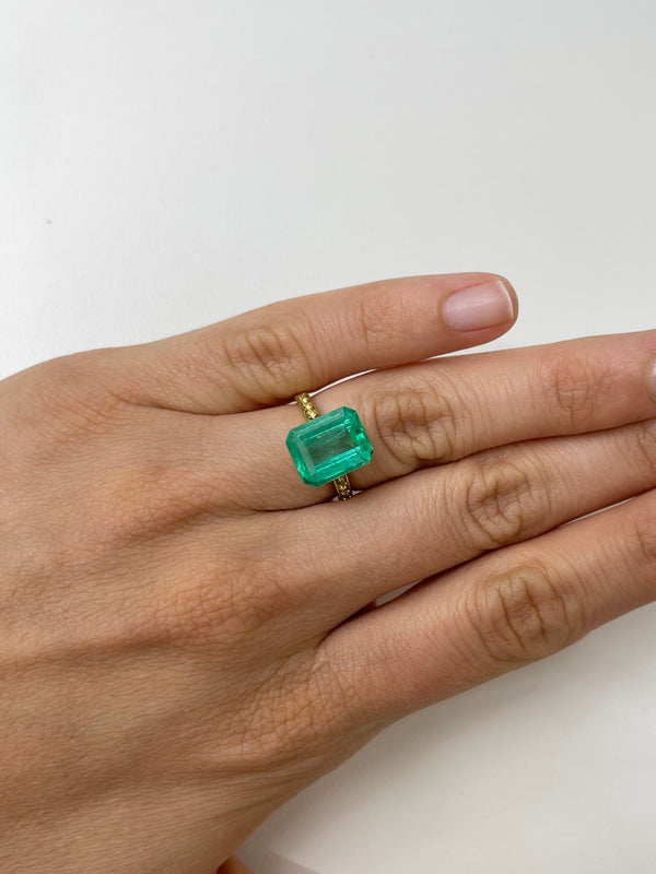 5.50 Carat 11.8mx9.7 Medium Green Natural Loose Colombian Emerald-Classic Emerald Cut