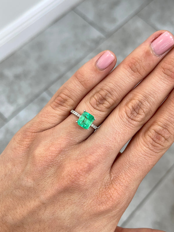 2.82 Carat Colombian Emerald Chunky Cut 8.5x7.4mm Crystal Clear Loose Natural Gemstone